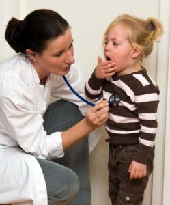 Kind Kinderarzt Husten