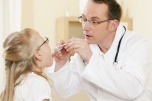 Kinderarzt Untersuchung