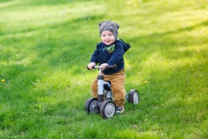 Laufrad für Babys mit vier Rädern